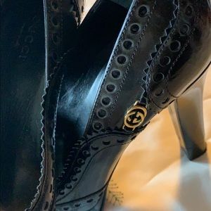 Gucci pumps
